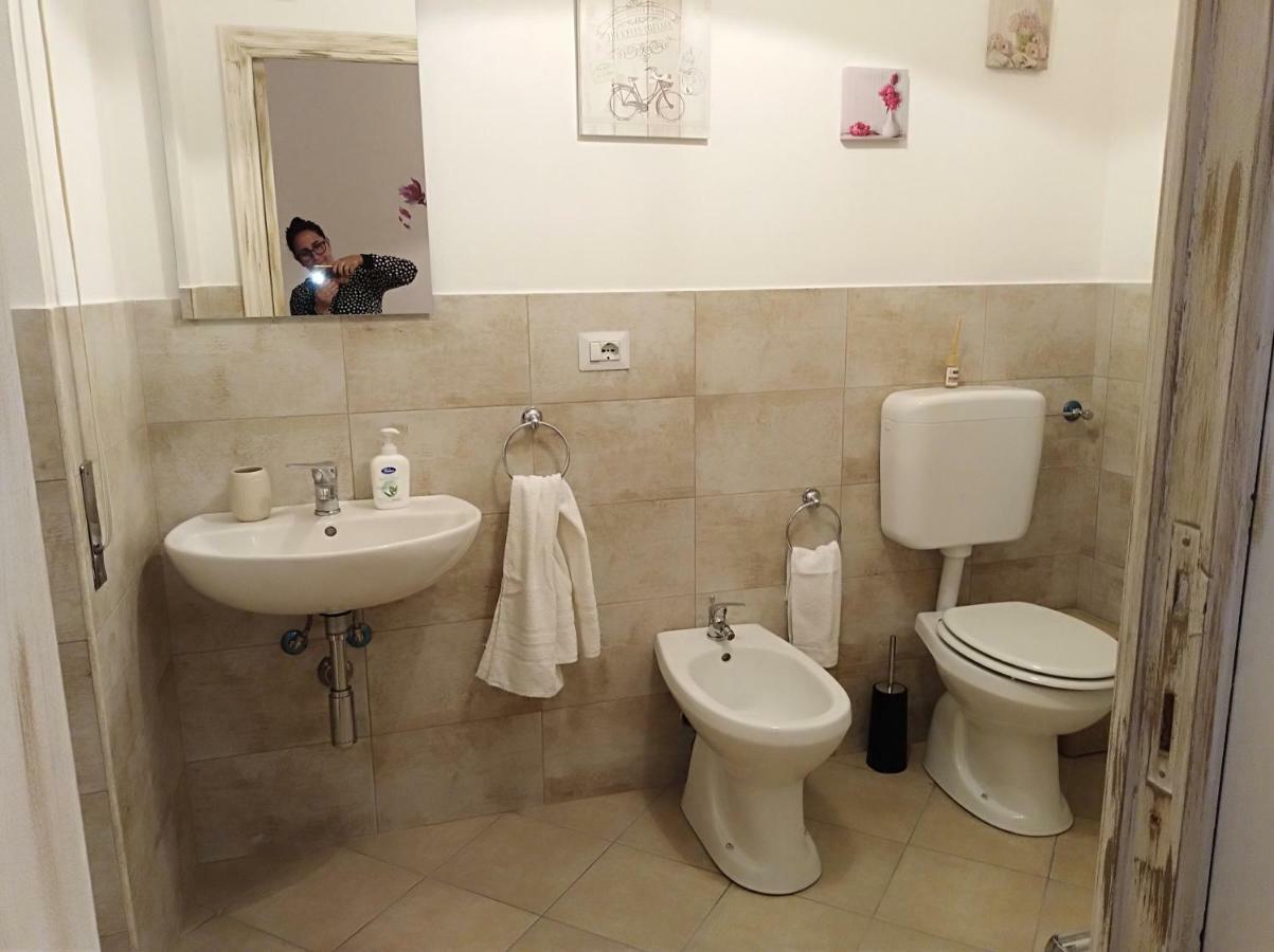 B&B Le Peonie Badesi Kültér fotó